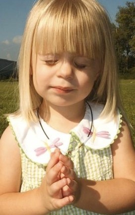 toddler praying-7